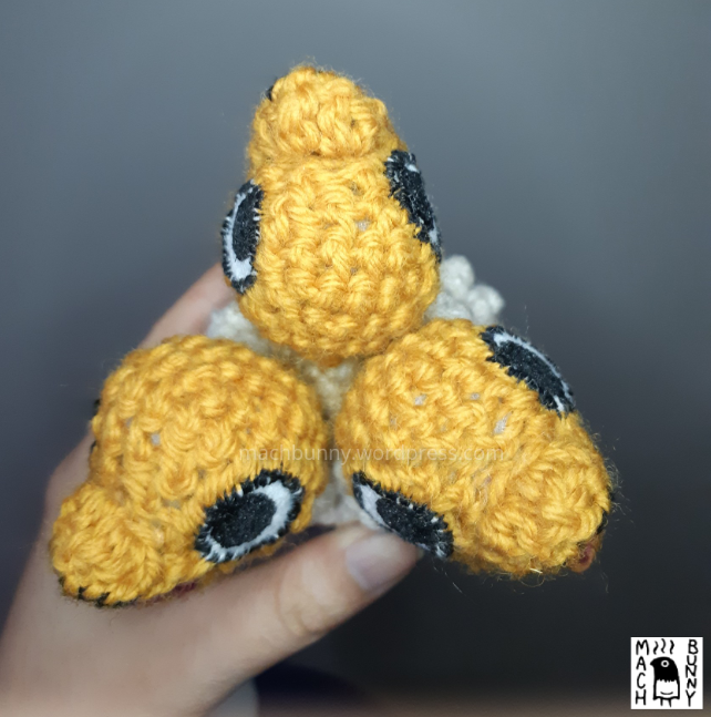 Chiks the Beta Pokemon amigurumi, top view.