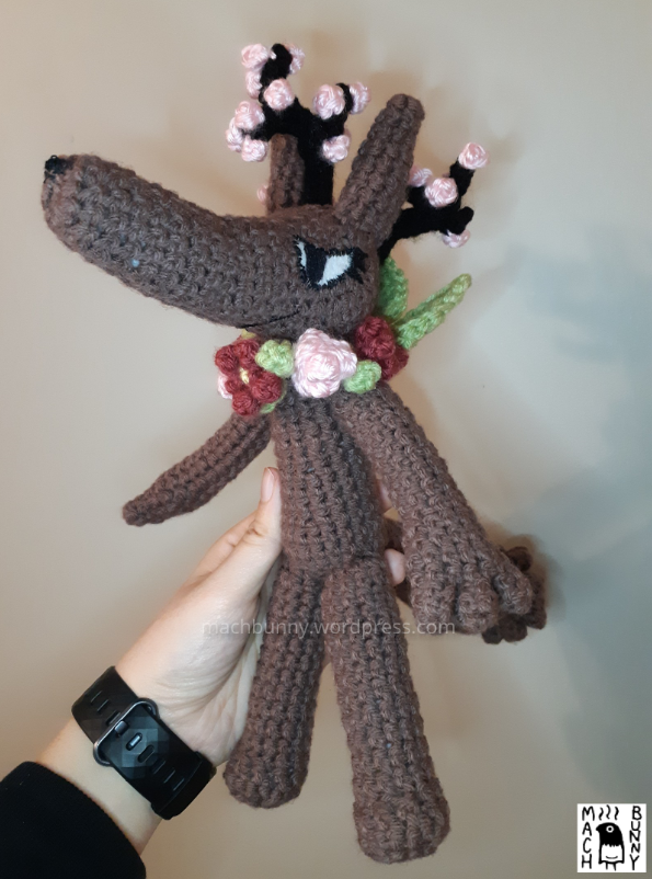 Lush the spring fox amigurumi, front view 