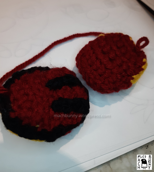 Underside of the wing for natu amigurumi, with and without stripes