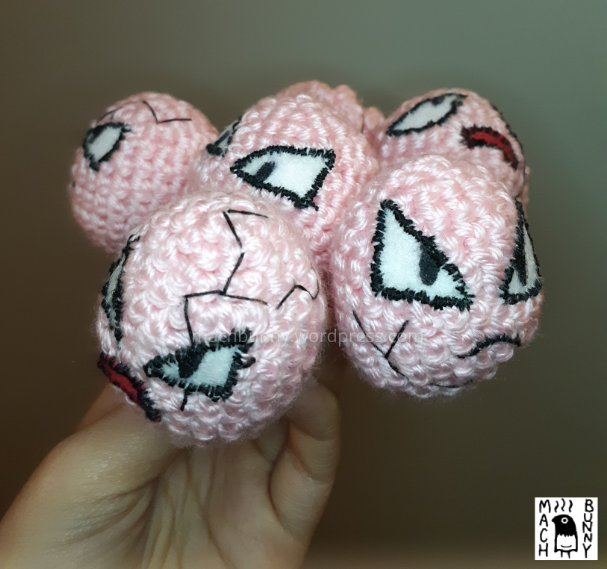 Amigurumi Exeggcute, side left view