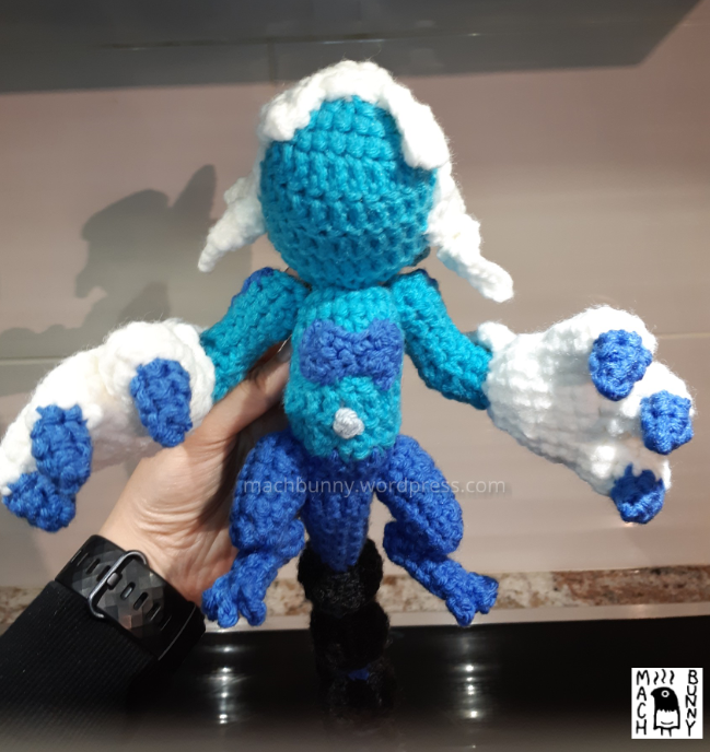 Amigurumi Thundurus Therian Forme, front view of belly