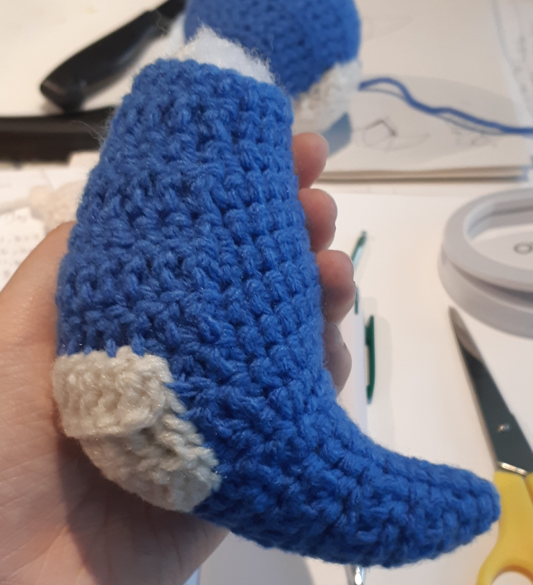 Amigurumi Nidoqueen, side view of body base