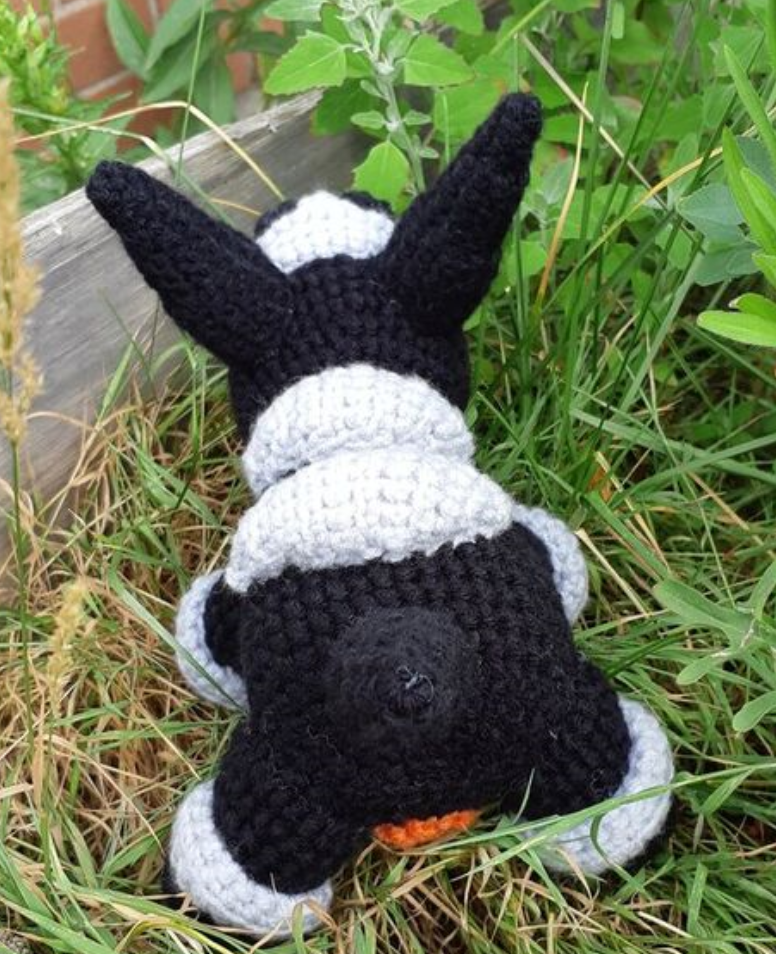 Houndour amigurumi, back view