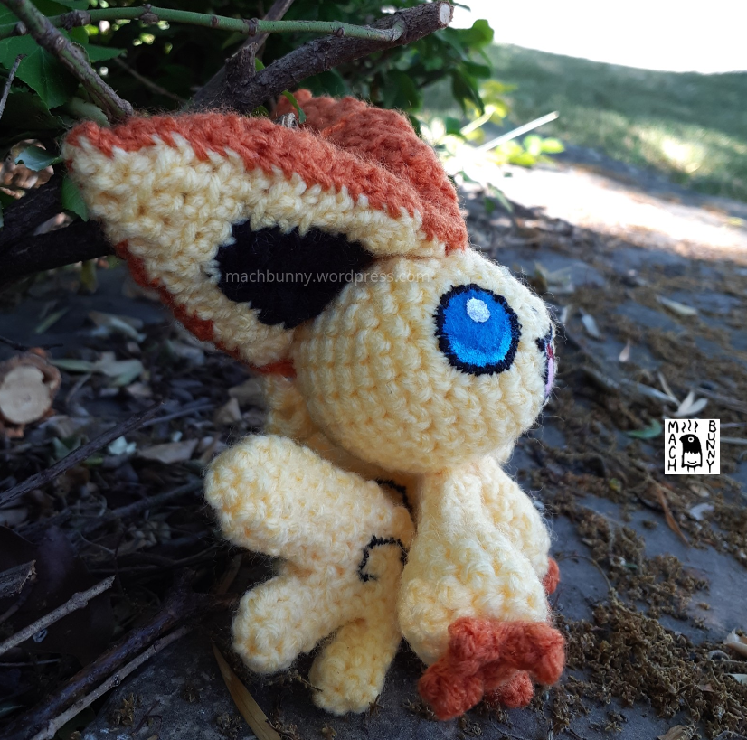 Amigurumi Victini, alternate side view