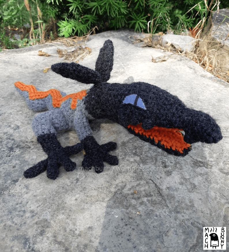 Amigurumi Salandit, alternate side view