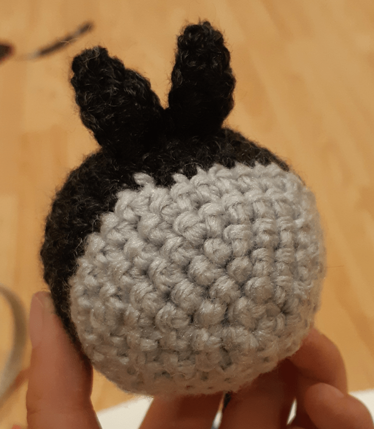 Amigurumi Emolga, front view of head piece with unattached head peak