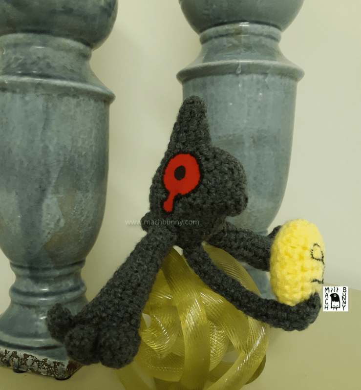 Amigurumi Yamask, alternate front view