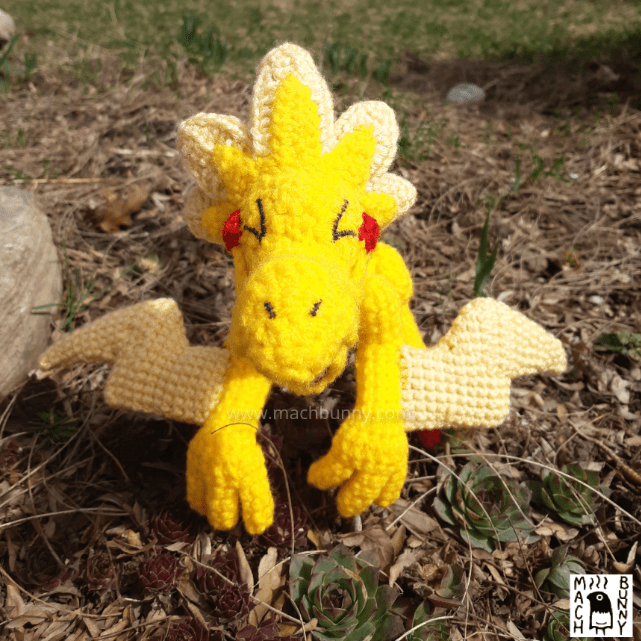 Amigurumi Velozolt, front view from head on